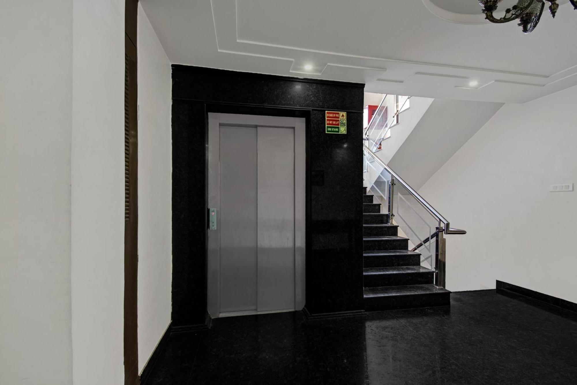 Townhouse Oak Hotel Heritage Heights Джайпур Екстериор снимка