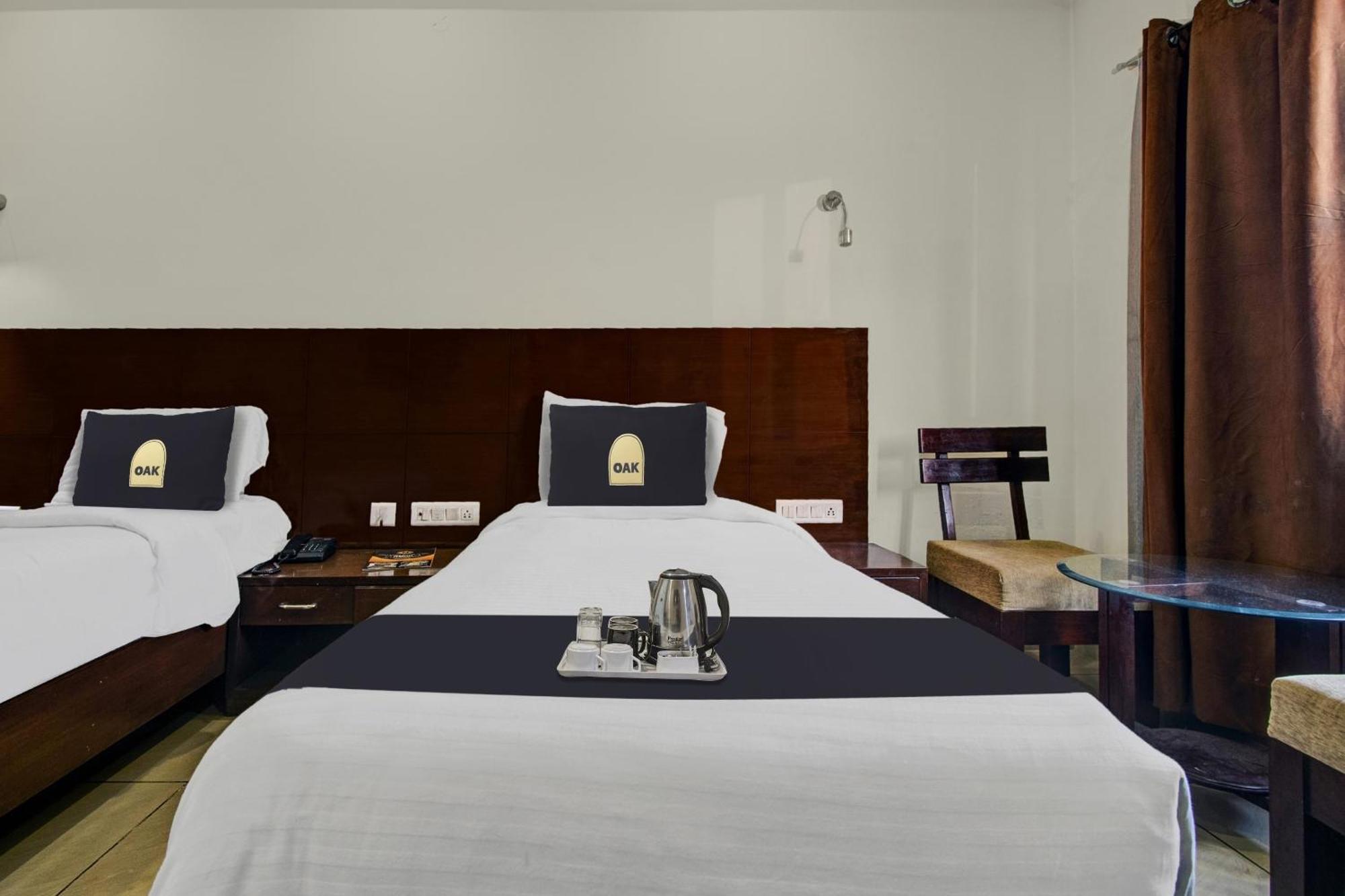 Townhouse Oak Hotel Heritage Heights Джайпур Екстериор снимка