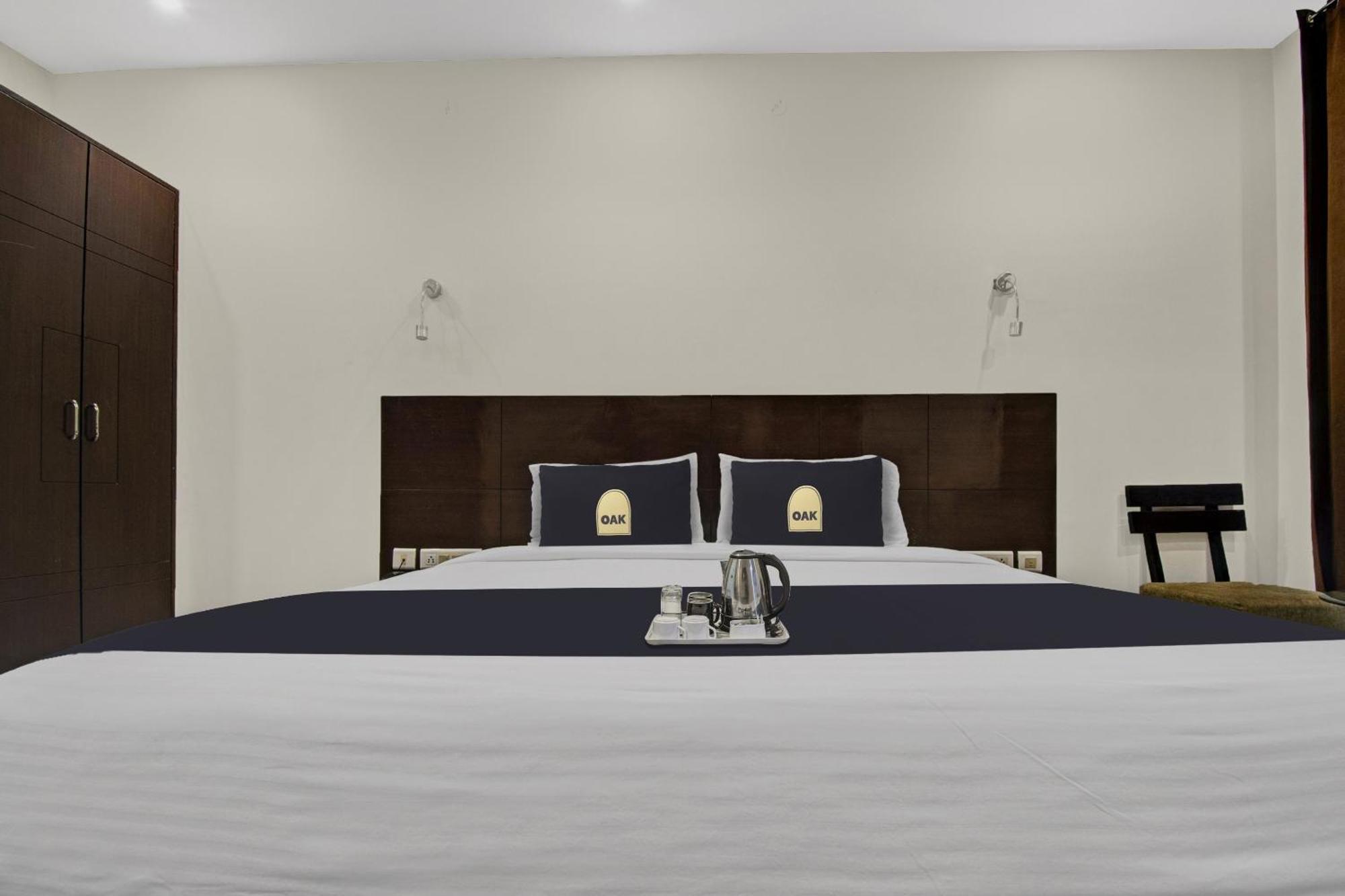 Townhouse Oak Hotel Heritage Heights Джайпур Екстериор снимка